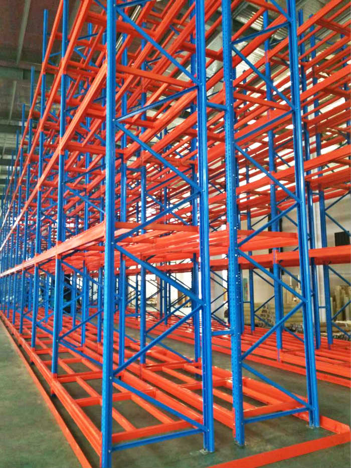 窄巷道貨架安裝（VNA貨架）